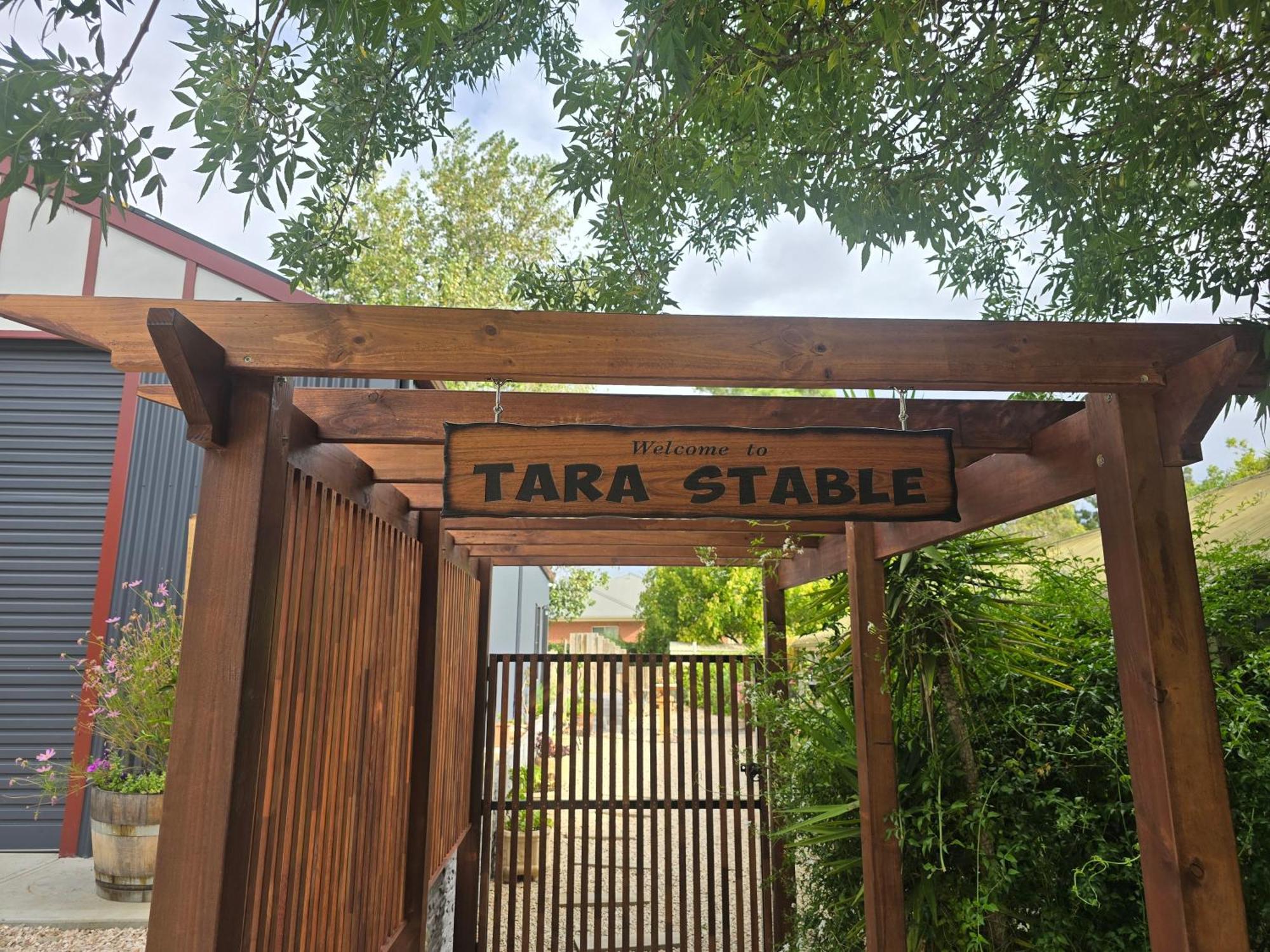 Tara Stables Villa Littlehampton Exterior photo